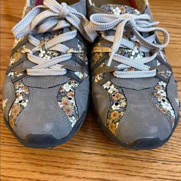 Rieker Gray Floral Sneakers for Women - Picture 2 of 9